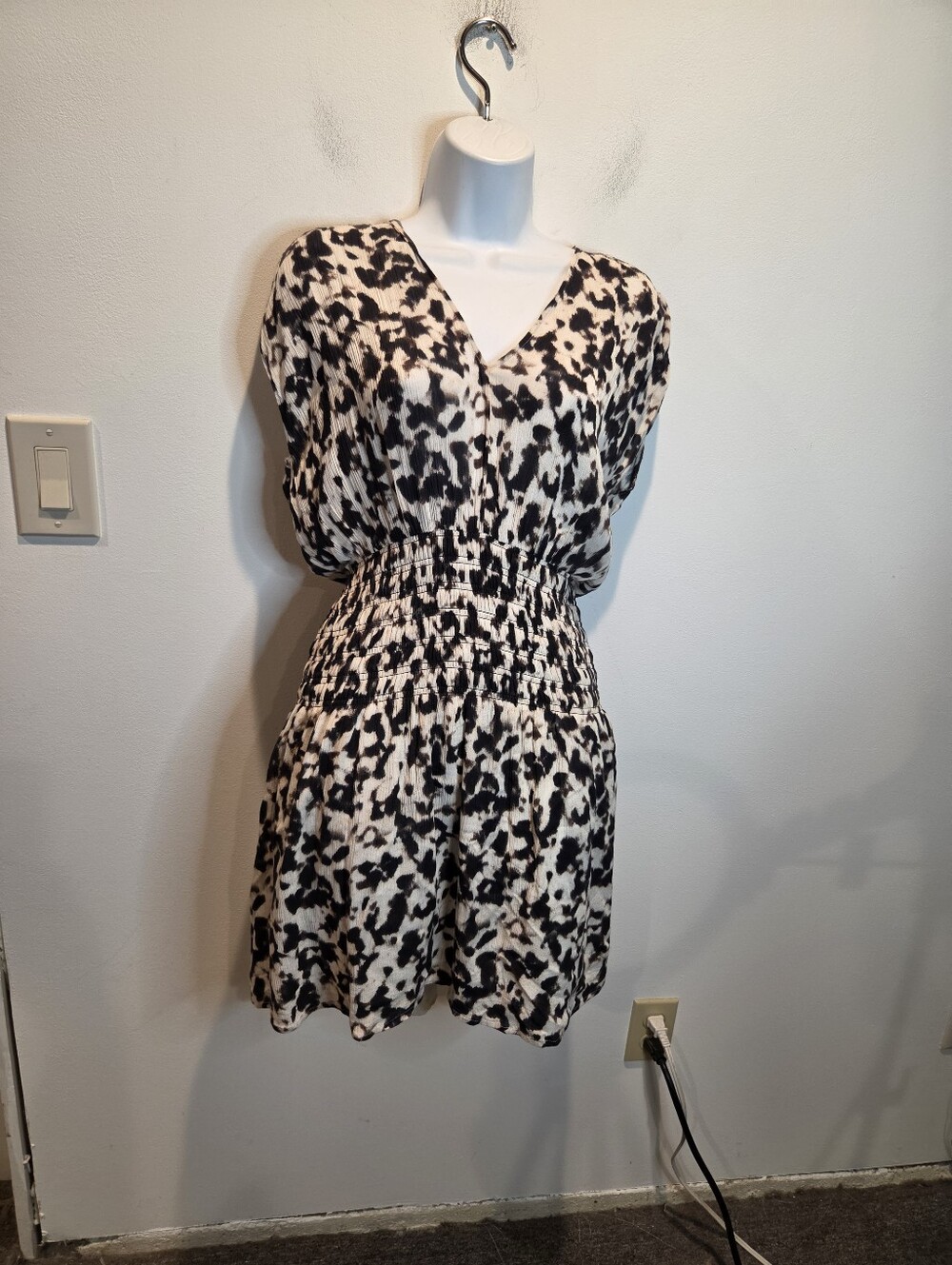 Rails Size M Siera Blurred Cheetah Smocked Mini Dress